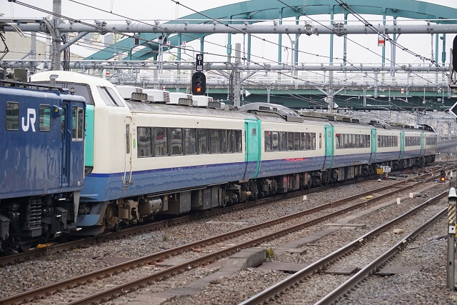 EF64 1032牽引 485系3000番代 R26編成 長野配給4