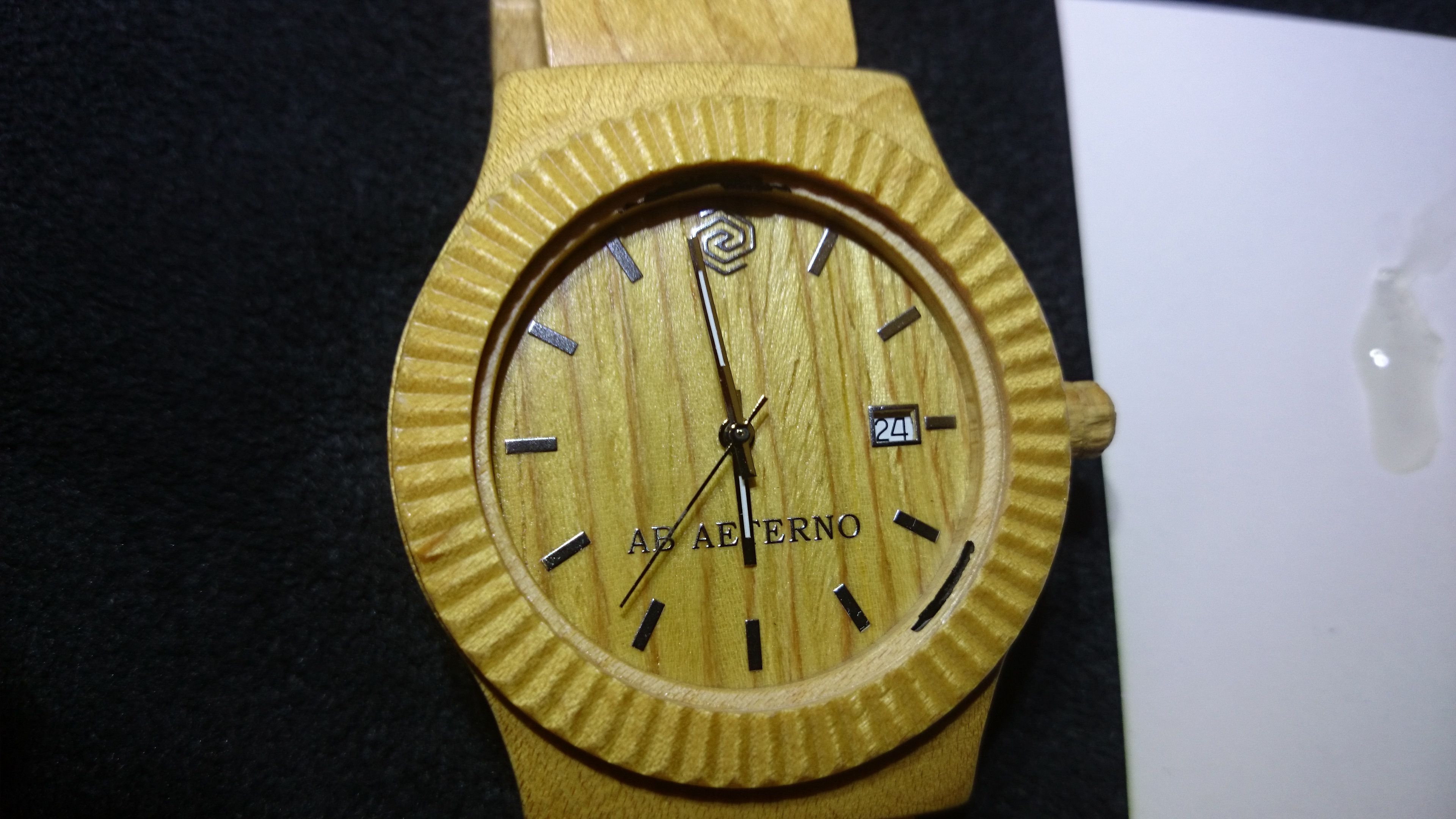 自力で修理『アバテルノ(AB AETERNO)』壊れた木の腕時計 | 衝動買い 