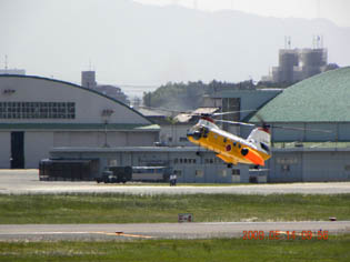 090514小牧・V-107ヘリ-1.jpg