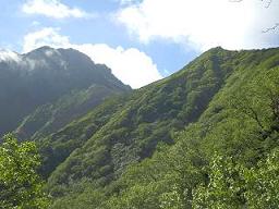 登山道より赤岳遠望（左）.JPG