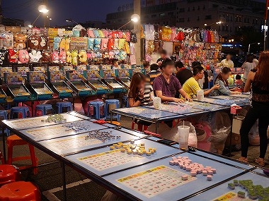 台南　花園夜市　ゲーム