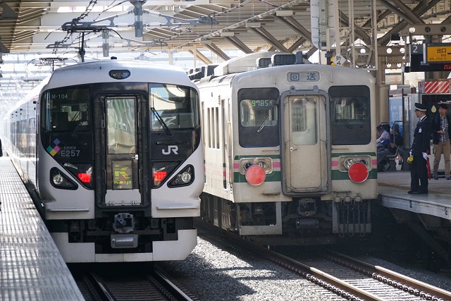 EF64 1032牽引 107系 R3+R4+R5+R9編成 8両長野行き配給5