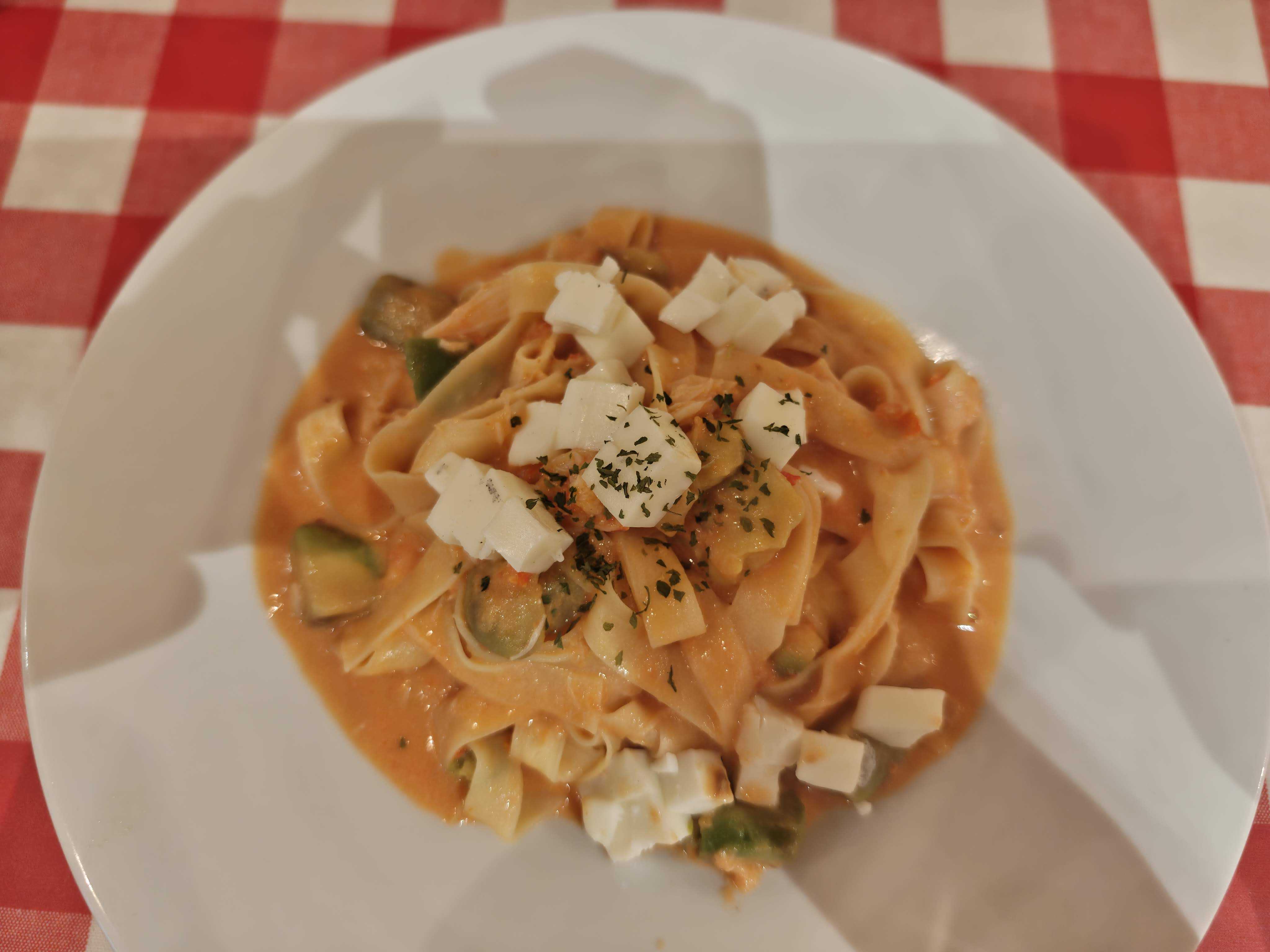 虎ノ門ヒルズ周辺　ランチ　Farina 自家製生パスタ&バル　限定パスタ