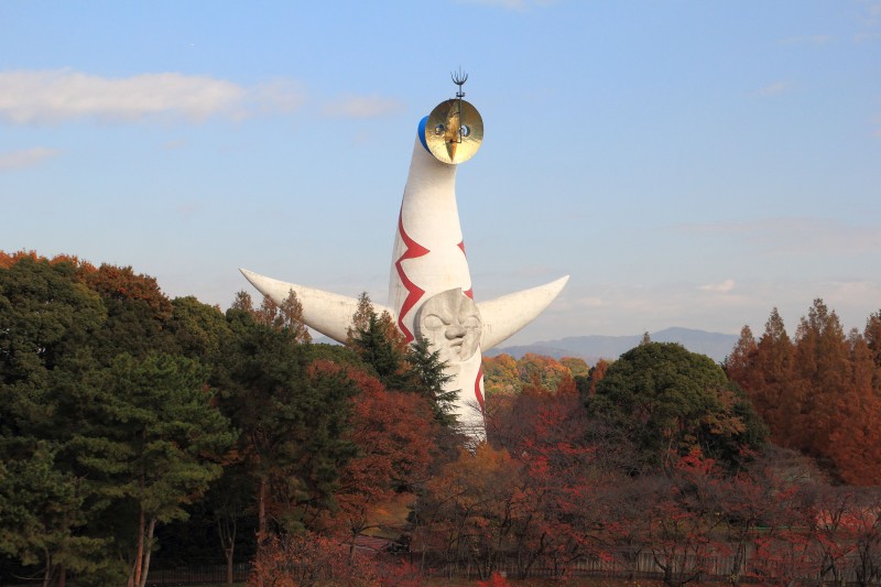 万博記念公園_005駅前.jpg