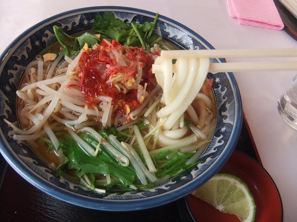 麦の城＠大森のこく旨パクチーうどん２