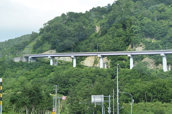 ループ式の道路