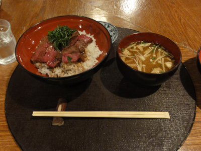 西蔵ステーキ丼