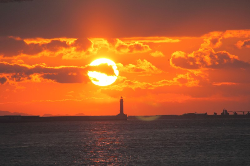 大阪港夕景_002丸い太陽.jpg