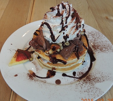 原宿MOENA CAFE チョコレートパンケーキ