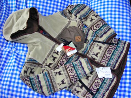 フード付きアウター