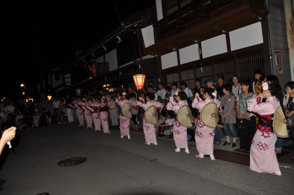 風の盆　西町