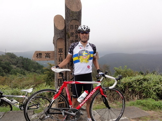 20111002SPHC大観山標柱