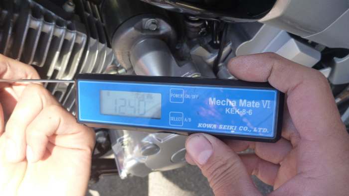 YBR250アイドリング調整前