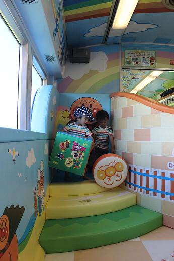 2012.8.26 アンパンマン列車　サイコロ.jpg
