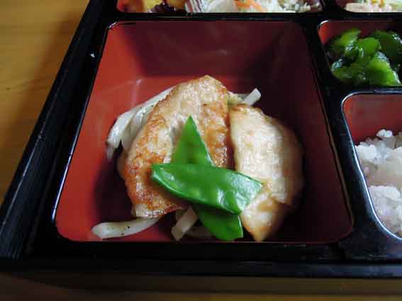 アメリカンステーションの「鶏の生姜焼き」-2♪