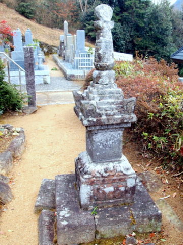 興福寺　宝篋印塔