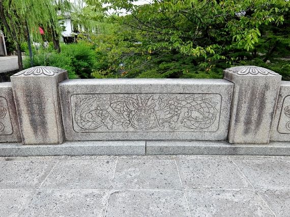 岡山　倉敷　美観地区　観光　天皇　彫刻