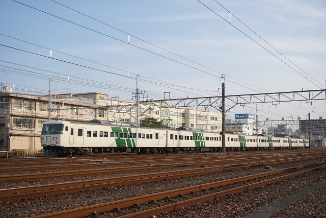 新金 貨物線経由 185系 松戸～鎌倉 臨時列車7