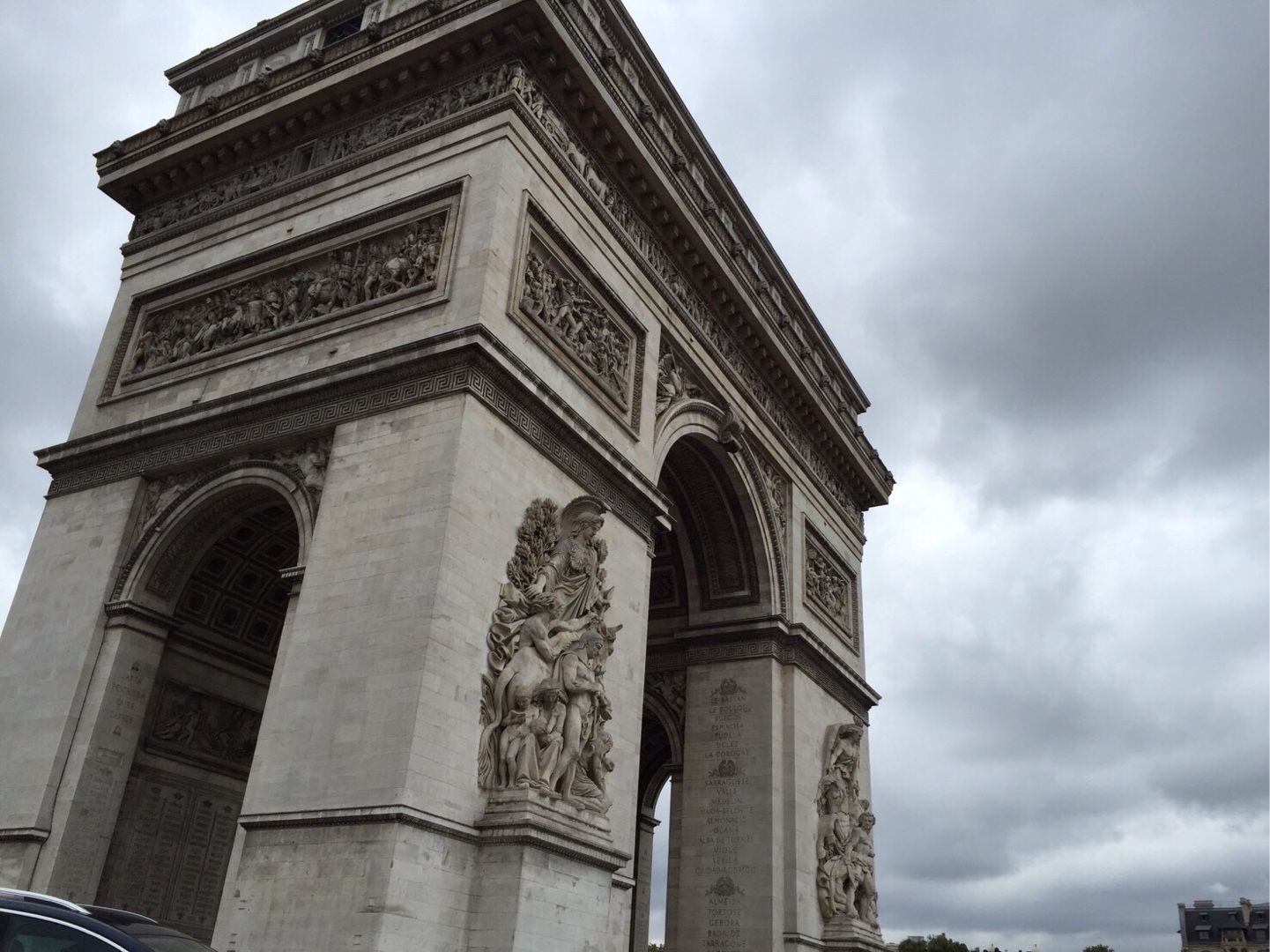 パリの凱旋門は エトワール凱旋門が正しいです 海外情報と旅行記