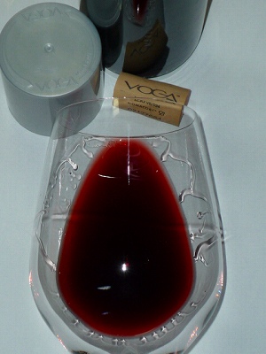 Voga Italia Merlot 2012 glass.jpg