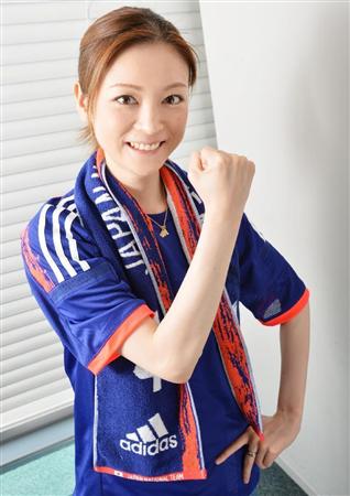吉澤ひとみ260616サンスポ-07.jpg