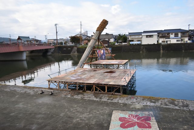 若宮八幡　大たいまつ準備