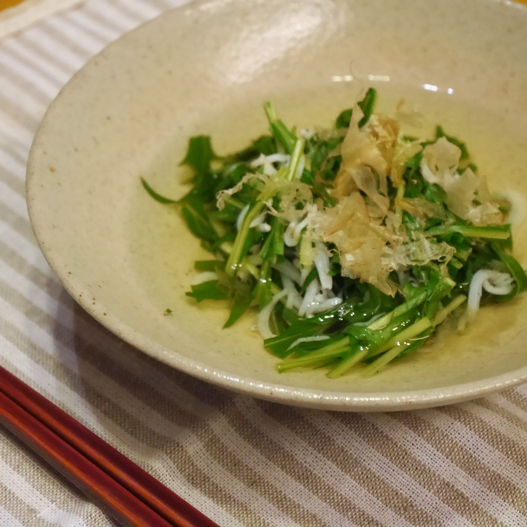 水菜としらすの白だしさっと煮_斜め上から