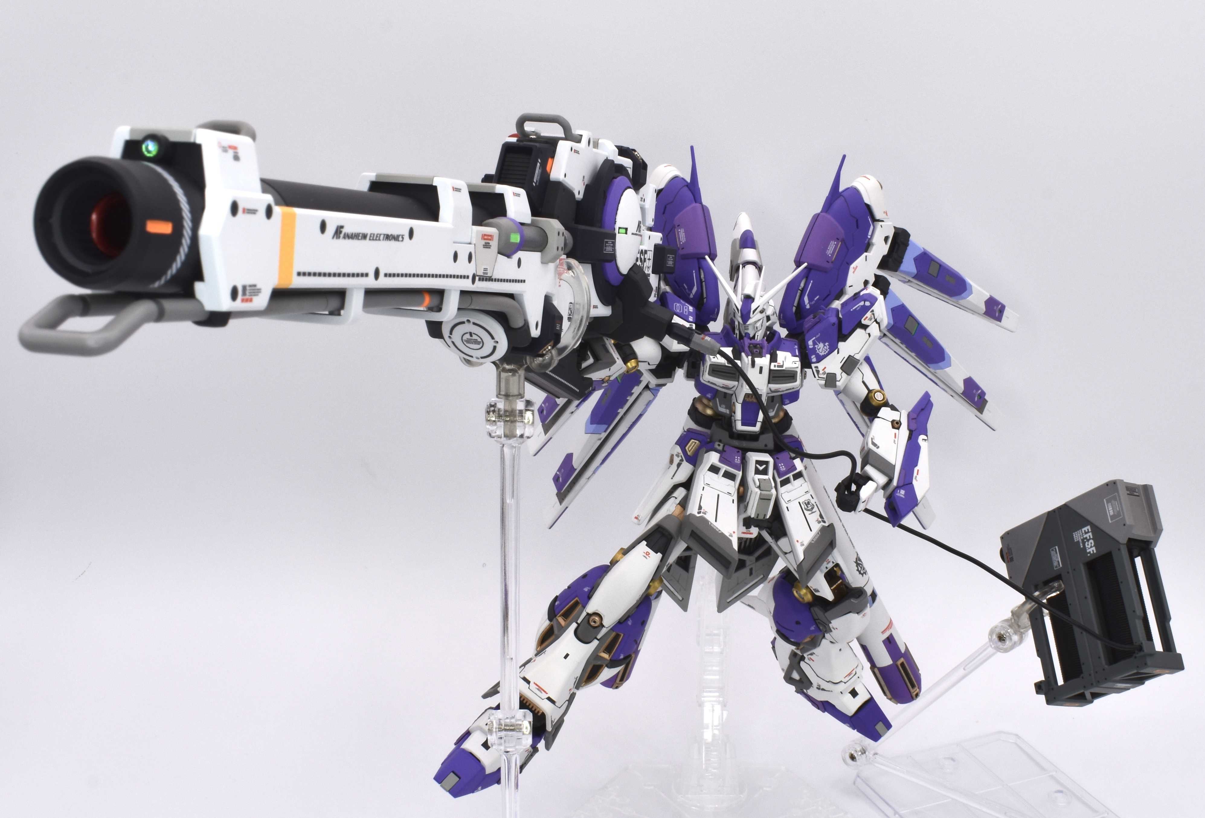 RG HI-ν ガンダム & ハイパーメガバズーカランチャー 【全塗装完成品】 Hi-νガンダム＆ハイパーメガバズーカランチャー｜雷鉄さんの