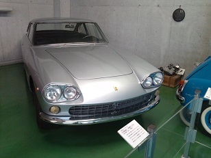 フェラーリ330GT