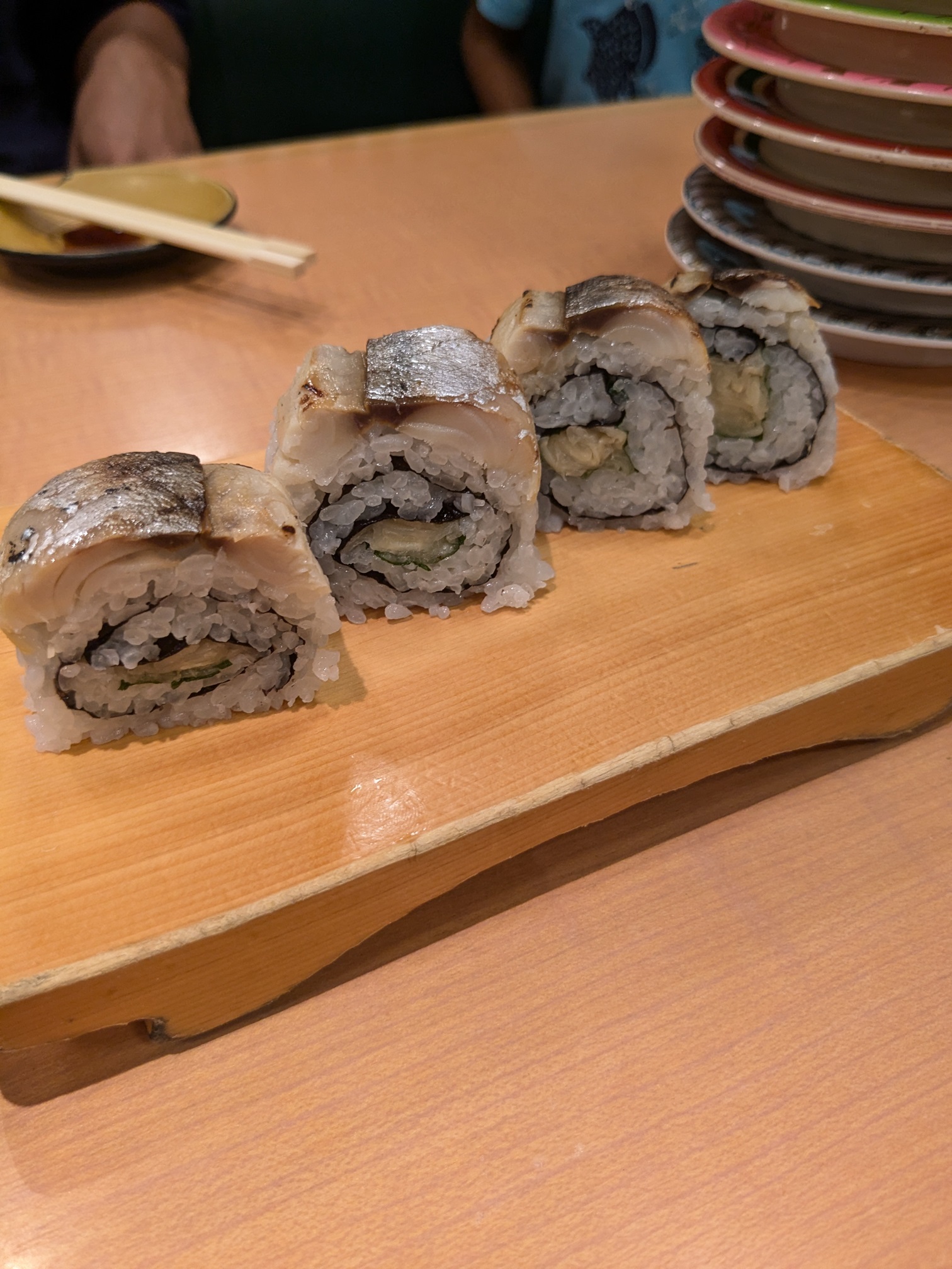 千葉県鴨川市　地魚回転寿司 丸藤　丸藤食べくらべ