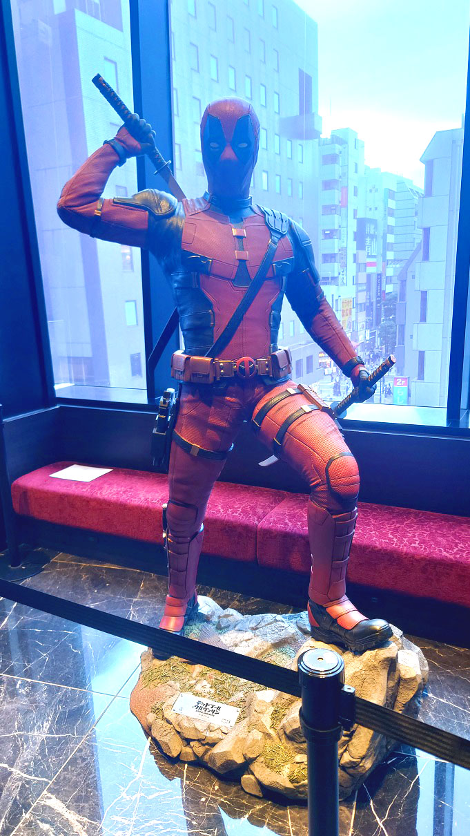 スタチュー展示『デッドプール&ウルヴァリン』 等身大 スタチュー展示『デッドプール&ウルヴァリン』 等身大
