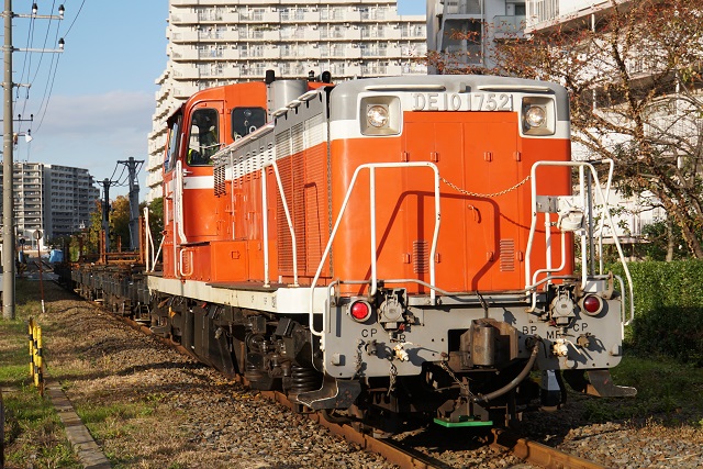 DE10 1752牽引 品川 & 水戸チキ工臨 in 越中島2