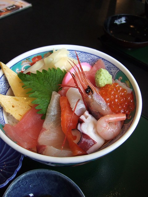 亘理町　田園の海鮮丼