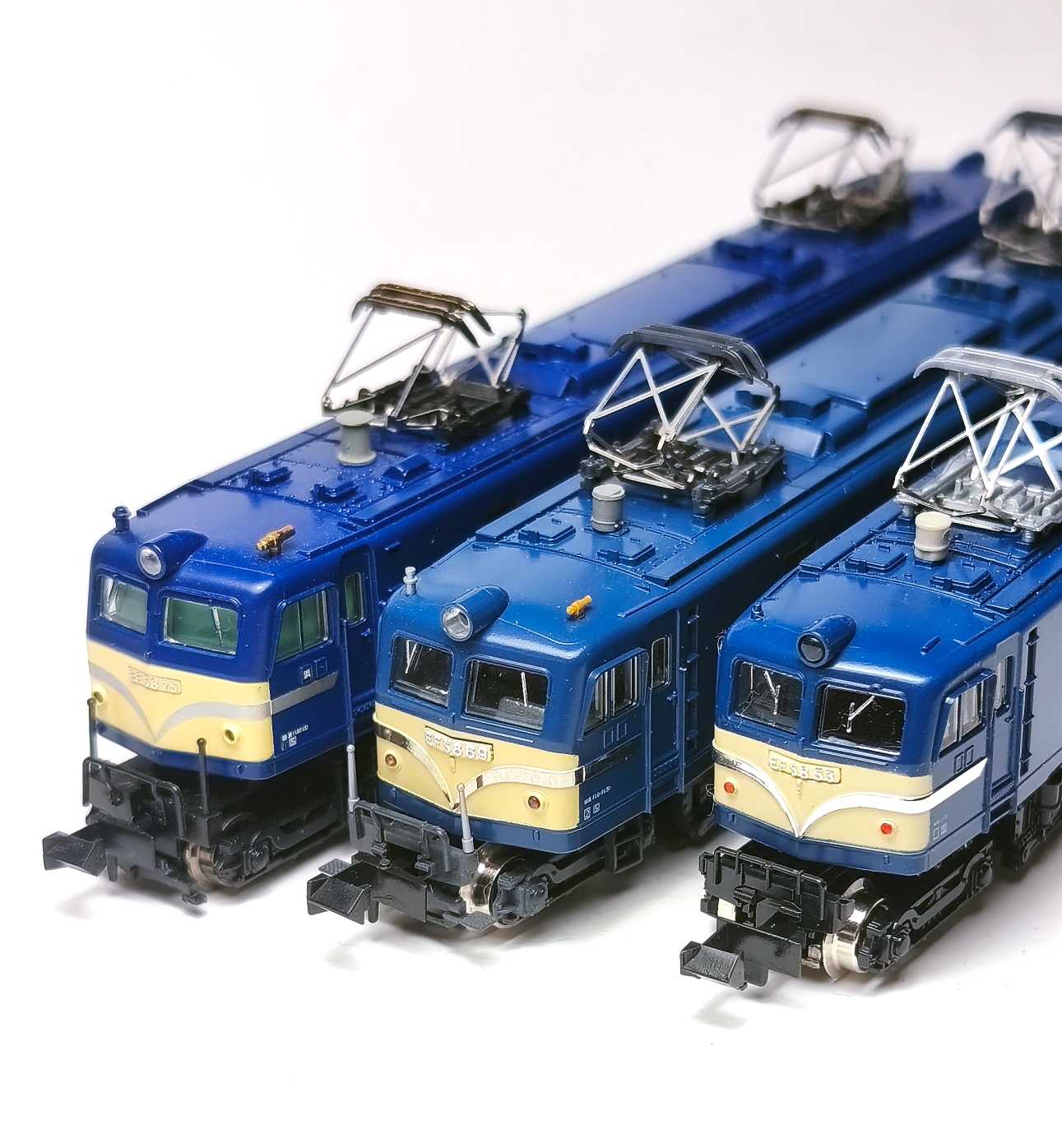 KATO EF-58 電気機関車 NゲージとサロンエクスプレスS5026セット KATO EF-58 電気機関車 NゲージとサロンエクスプレスS5026セット 模型