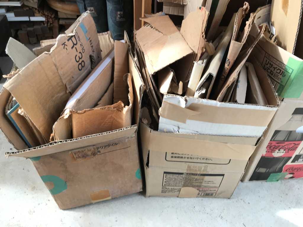 300箱以上　小売りもOK  タイル　未使用　大量　まとめ売り　DIY 業者様向け　左官屋さん　リホーム 300箱以上 小売りもOK タイル 未使用 大量 まとめ売り DIY 業者様向け