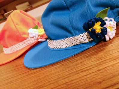 保育園用のカラー帽子を100均アイテムでデコる 雑に生きています 楽天ブログ