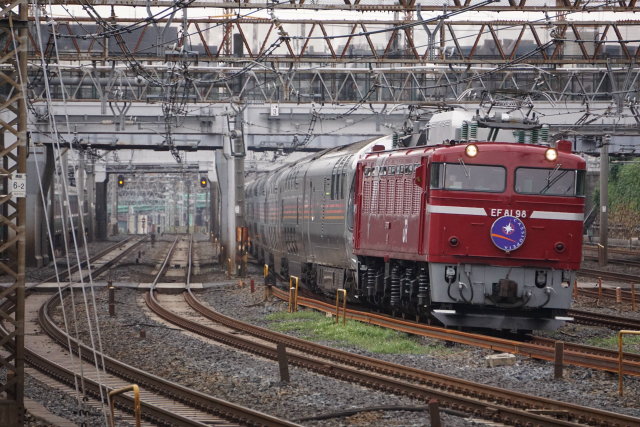 EF81 98 牽引 カシオペア紀行 札幌行き& 185系修学旅行6