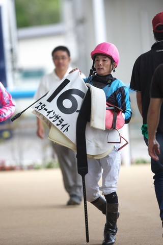 レース後