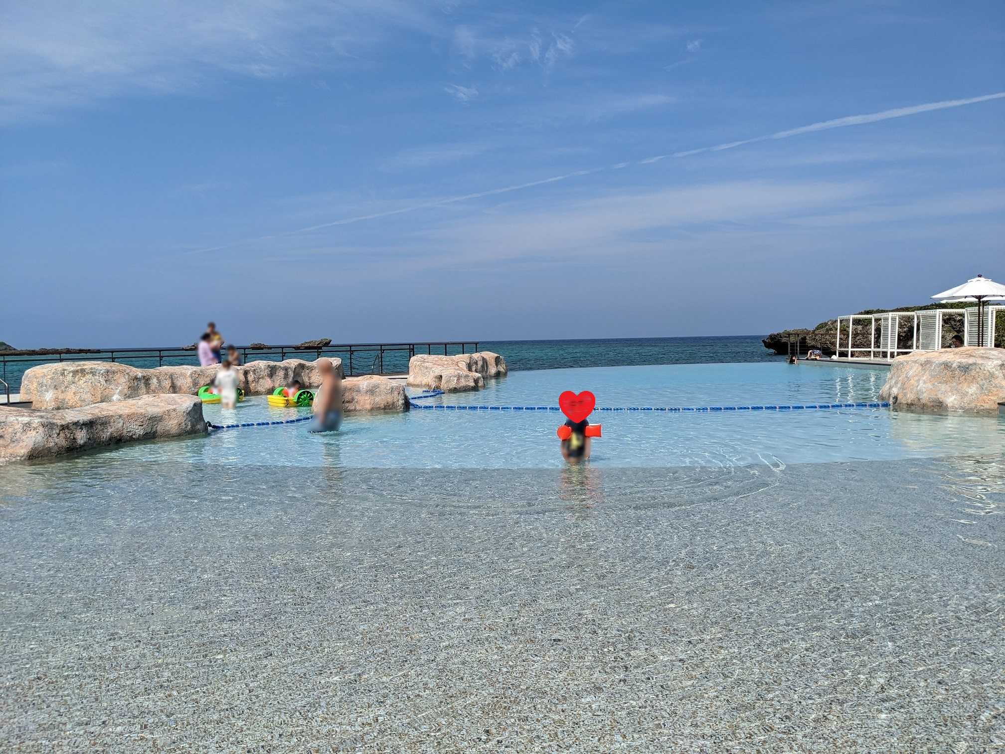 ハイアットリージェンシー瀬良垣アイランド沖縄で子供とプール