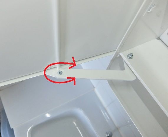 IKEA　イケアの　GUNNERN ミラーキャビネット　取り付けました DIY 洗面所 壁紙
