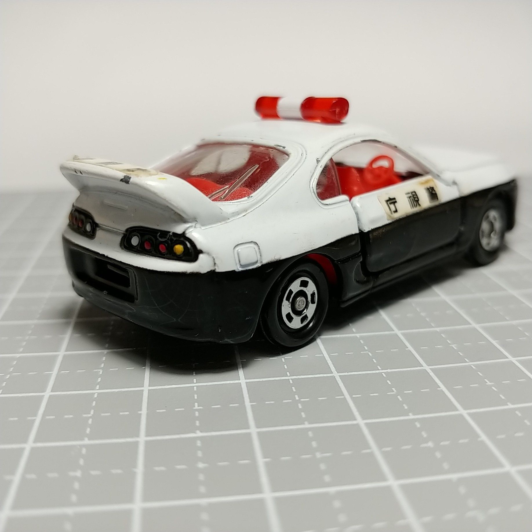 672トミカ No33 (1994) トヨタ スープラ パトカー | チョコマフィン