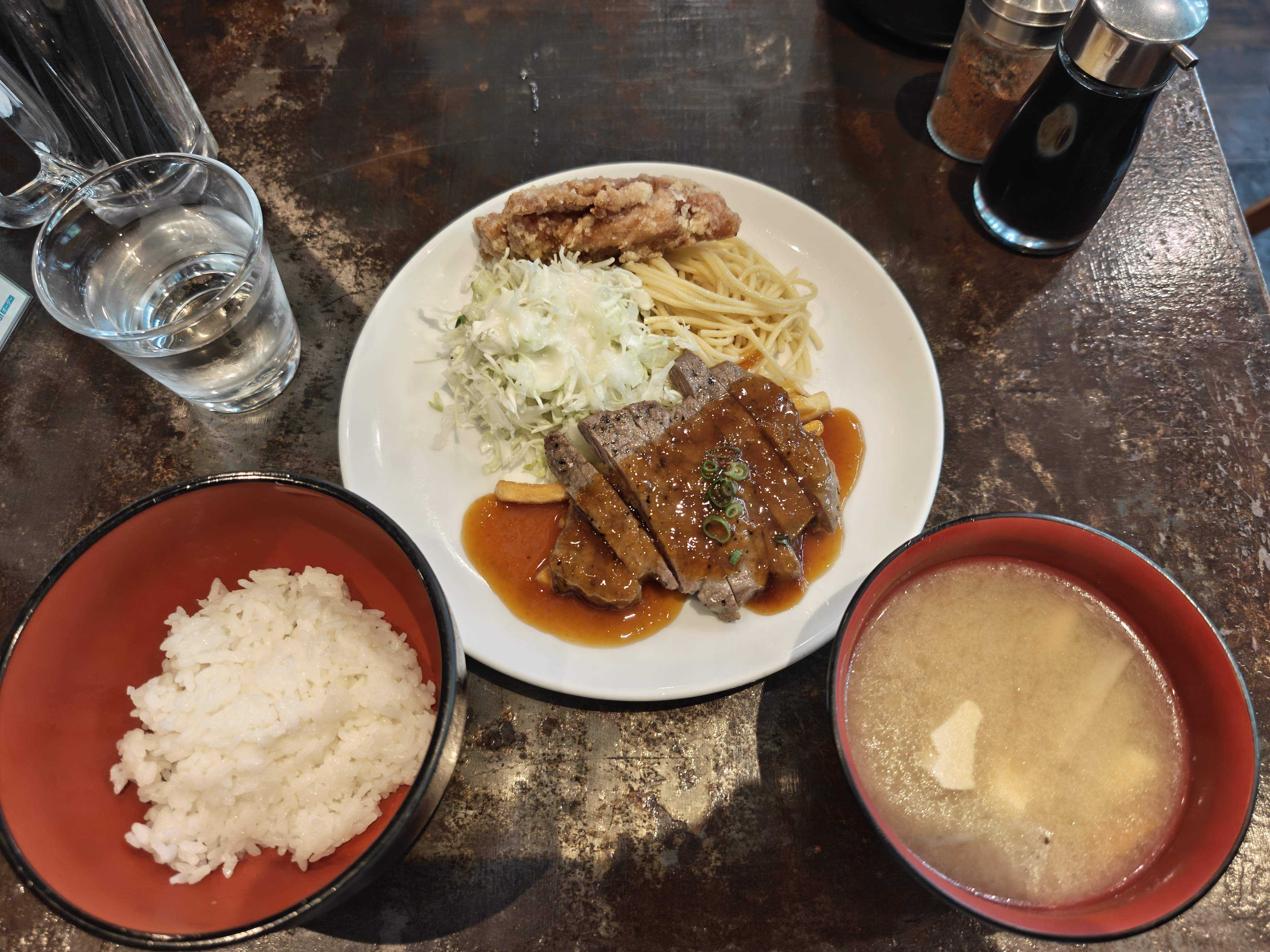 新橋　ランチ　Dining Bar TAO （タオ）　今週の日替わり ロースステーキ
