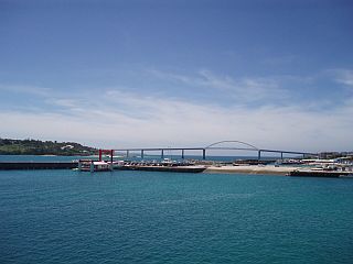 瀬底島までの橋