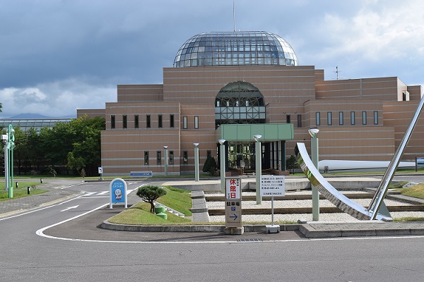 とまりん館、定休日