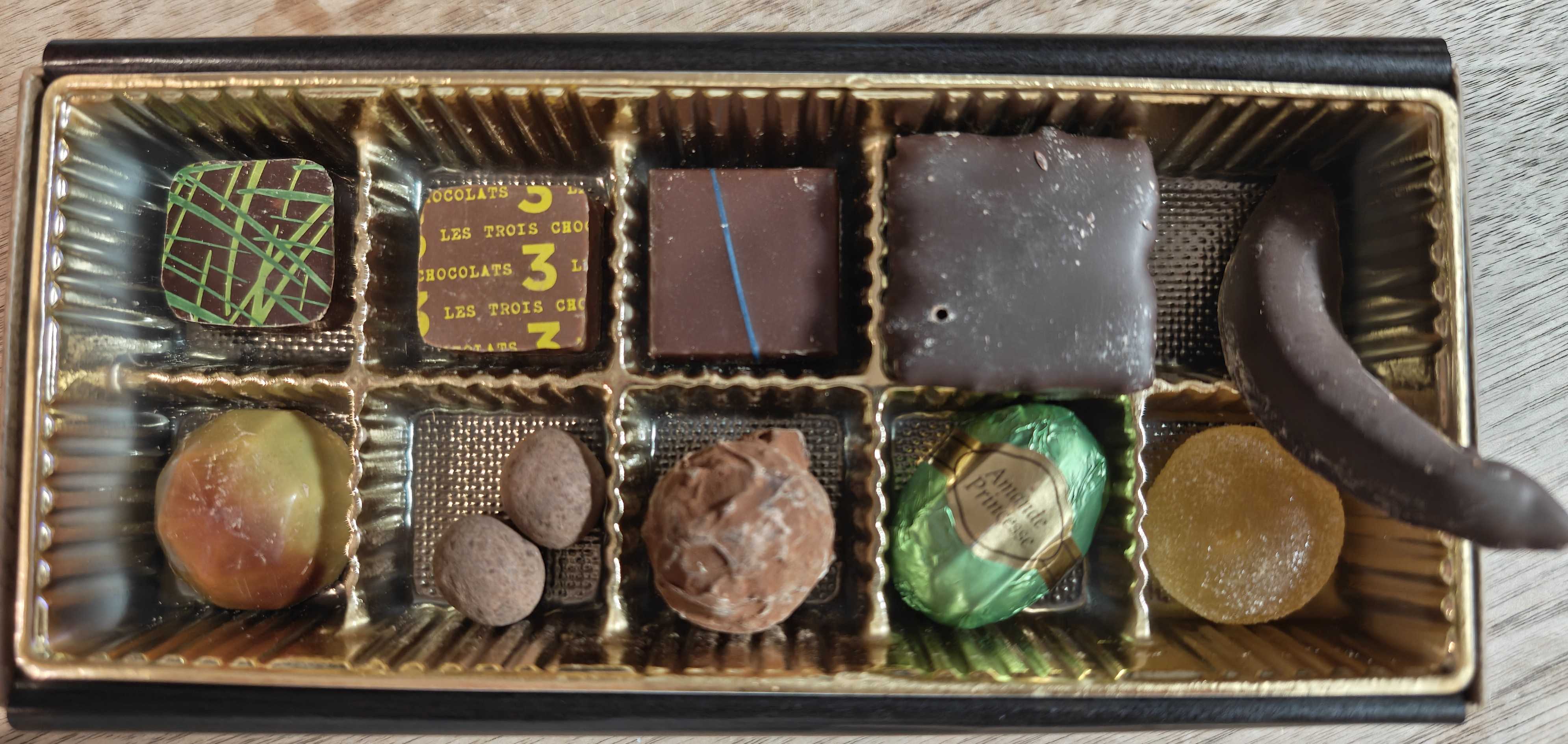 Chocolat Club Japon　LES TROIS CHOCOLATS PARIS, Patrick Roger, Rémi Henry, Franck Kestener, Gilles Cresno, Bernachon, LoDYc chocolate