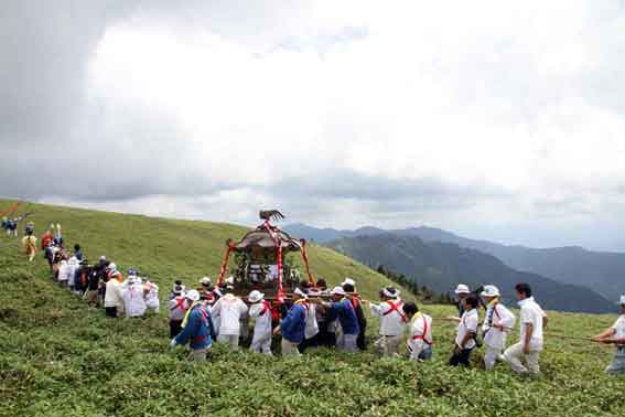 剣山・御輿渡御-05♪