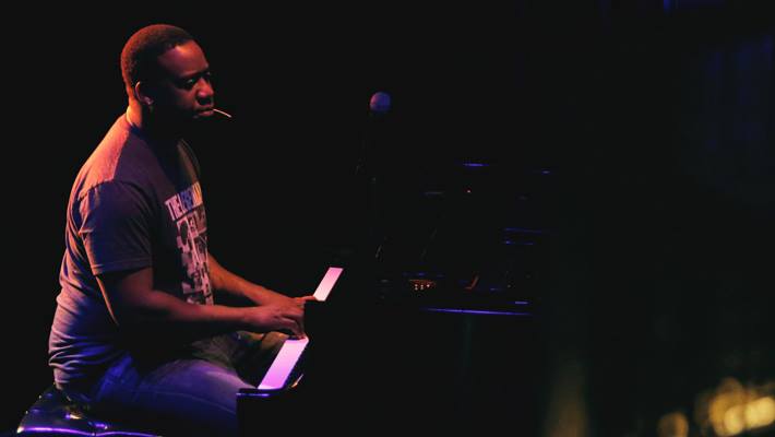 ROBERT GLASPER01.jpg