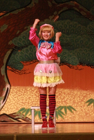 ＧＷバイキング会場にピエロさん登場　山代温泉ホテル百万石
