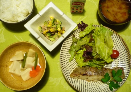 2012.06.06カレイのムニエル＆高野豆腐＆ヒ?ーンス?サラタ?5.jpg