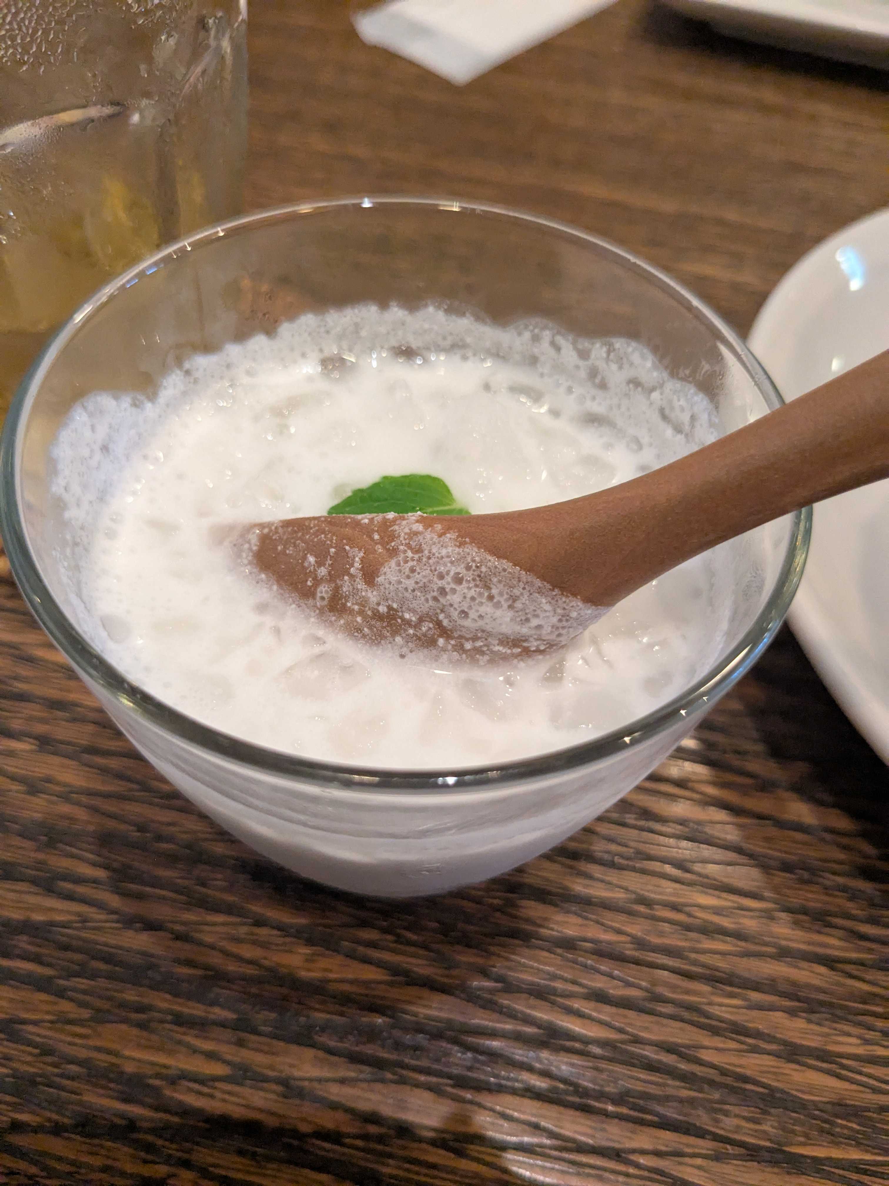 日吉駅　ベトナムの食卓 ホアホア　ランチセット　デザート　小豆とココナッツミルクのチェー